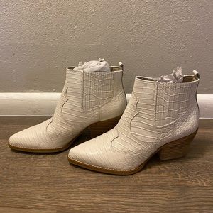 Sam Edelman Winona Western Boots - ivory croc. 8.5